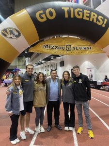 A photo of President Choi with Maddie Dunkmann (Steering Committee advisor), Matthew Rothermich (Homecoming tri-director) and Blood Drive Committee members Hannah Higgins, KG Gabriel and Steven Klumb.