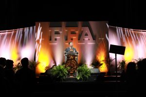A photo of President Choi addressing Missouri FFA members in the Hearnes Center.
