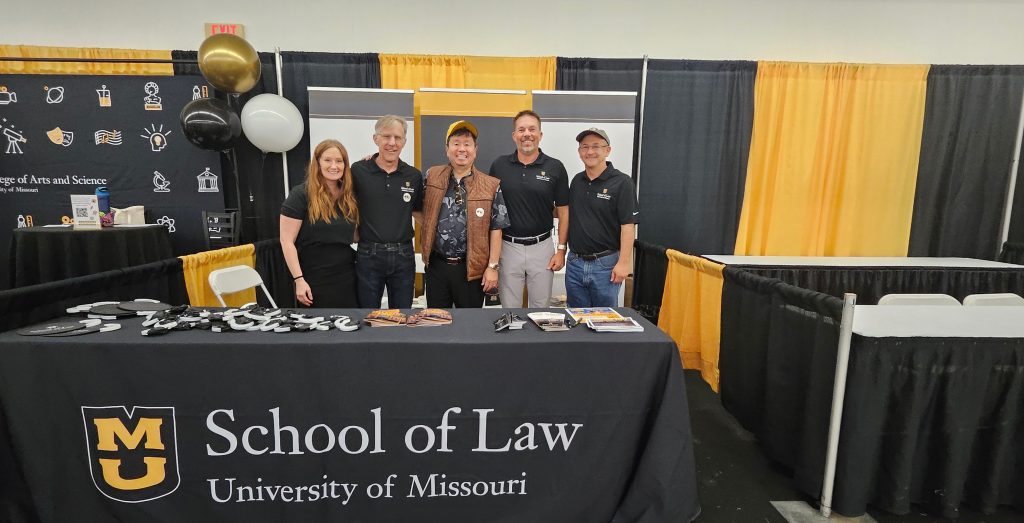 (Left to right) Chelseá Mitchell, director of the Mizzou Law Criminal Practice Clinic; Dean Hargett, coordinator of admissions and recruitment; President Choi; Don Seitz, director of the Mizzou Law Entrepreneurship Legal Clinic; Paul Litton, dean of Mizzou Law at the Mizzou Law booth in Mizzou Central.